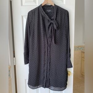 Banana Republic Dress with Dotted Pattern and Neck Tie